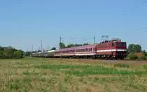 211 030 der EGP führte am 27.07.19 für die Rennsteigbahn einen Sonderzug durch Gräfenhainichen Richtung Wittenberg. Der Zug war unterwegs zu den Störtebeker-Festspielen auf Rügen.