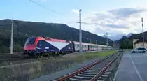190 301 der FUC mit REX 1822 (Triest-Villach) beim Halt am Haltepunkt Thörl-Maglern.
16.08.2019

EXIF-Daten: SONY SLT-A58, Aufnahmezeit: 2019:08:16 18:56:20, Belichtungsdauer: 1/160, Blende: 63/10, ISO: 100, Brennweite: 200/10, Flash: no