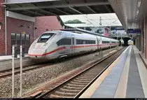 812 007-3 (Tz 9007) als ICE 509 (Linie 28) nach München Hbf steht in seinem Startbahnhof Berlin Gesundbrunnen auf Gleis 7.
[20.7.2019 | 12:13 Uhr]