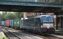 MRCE  Vectron  X4 E - 616  [NVR-Nummer: 91 80 6193 616-0 D-DISPO], ob immer noch in DB Diensten unbekannt?, mit Containerzug Richtung Hamburger Hafen am 06.08.19 Bahnhof Hamburg Harburg.