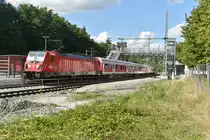 In Möckmühl ist die 147 011 schiebend an einem RB gen Osterburken an Gleis 2 zu sehen. 14.8.2019