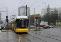 Berlin BVG SL M5 (GT8-08ZRL 9037) Prenzlauer Berg, Landsberger Allee / Storkower Straße am 28. März 2018.