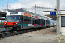 Aare Seeland Mobil/ASm/BTI.
Gleis 1 Bahnhof Ins.
Am 21. August 2019 wurde der ASm GTW Be 2/6 5072, ehemals BTI, mit der Eea 93 für die bevorstehende Aufarbeitung von Ins nach Erlen überführt.
Foto: Walter Ruetsch 