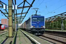 155 053-8 rauscht mit einem leeren Hackschnitzelzug aus Stendal durch Zielitz weiter in Richtung Magdeburg. Links steht 425 002 als S1 nach Schönebeck - Bad Salzelmen.

Zielitz 23.07.2019
