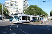 RegioTram Alstom RegioCitadis Wagen 752 verlässt Kassel Hauptbahnhof in das Straßenbahnnetz am 24.07.19