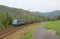 383 006-4 zu sehen am 24.08.19 mit einem leeren Autozug bei Sebuzin.