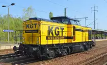 KGT Gleis- und Tiefbau GmbH mit der sehr schönen neu gestalteten   203 728  [NVR-Nummer: 92 80 1203 135-9 D-KGT] fuhr im Rahmen der Bahnbaustellen in und um Berlin mehrfach durch den Bahnhof Flughafen Berlin Schönefeld.