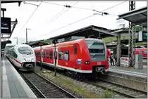 425 585-7 und ein ICE403 in Würzburg. (27.05.2019)