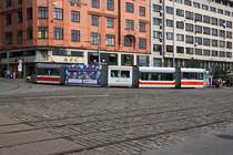 DPMB 13T 1911 am 03.August 2019 bei der Haltestelle Hlavni nadrazi.