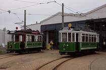 Zum Tag der offenen Tür im Bh der PSB am 07.09.2019, anläßlich 125 Jahre Straßenbahn in Plauen, hatten alle historischen Bahnen der PSB Aufstellung genommen, so auch Tw 21 (MAM Nürnberg, Bauj. 1905, im Einsatz bis 1965, danach hist. Tw) und Tw 51 (MAN Nürnberg, Bauj. 1928, im Einsatz bis 1975, seit 1991 hist. Tw)