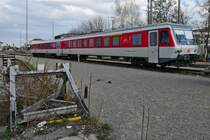 928 / 628 540  Rantum  vom Sylt Shuttle plus in der Abstellgruppe des Friedrichshafener Stadtbahnhofs (Aufnahme vom 03.04.2019 vom Fu�g�ngerweg der Olgastra�e)