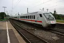 IC2212 von Koblenz Hauptbahnhof nach Ostseebad Binz durchfährt am 28.05.2019 Köln Messe/Deutz in östlicher Richtung.
