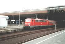 111 013 mit ihrem Maas-Wupper-Express Venlo-Hamm i�n D�sseldorf Hbf.22.8.03