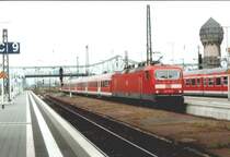 143 545 verl�sst mit einer RB Darmstadt Hbf.19.8.03.