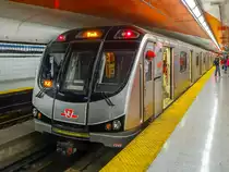 Toronto Subway Line 1 nach Finch in Queen, 19.09.2019.