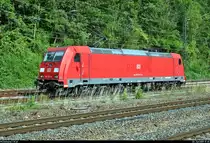 185 233-4 DB als Tfzf durchfährt den Bahnhof Geislingen(Steige) auf der Bahnstrecke Stuttgart–Ulm (Filstalbahn | KBS 750) Richtung Plochingen.
Aufgenommen von Bahnsteig 2/3.
[26.7.2019 | 17:35 Uhr]