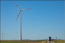 Gewaltig ragen die vielen Windräder in den Himmel um die Kraft des Windes ausnutzen zu können. 
21.09.2019