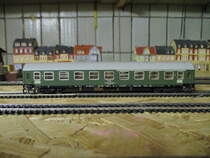 Auch dieser tschechische Schnellzugwagen gab es nur in einer Variante in Spurweite TT.