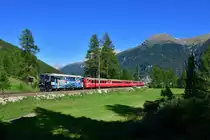 Ge 4/4 III 648 mit einem IR am 04.09.2019 bei Bever.