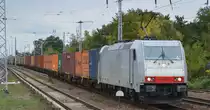 ITL - Eisenbahngesellschaft mbH, Dresden [D] mit ihrer  185 639-2  [NVR-Nummer: 91 80 6185 639-2 D-ITL) und Containerzug aus Richtung Frankfurt/Oder kommend am 25.09.19 Berlin Hirschgarten. 