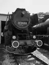 Die Dampflokomotive 52 3548-6 ist im Bayerischen Eisenbahnmuseum Nördlingen ausgestellt. (Juni 2019)