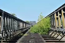 Mit ihren 757,45m Länge ist die Elbbrücke Barby immer wieder beeindruckend. Seit 2004 ist die Strecke Güterglück - Barby stillgelegt. Und seit einigen Jahren die Gleise abgebaut. Vor einiger Zeit wurde über eine Reaktivierung des Abschnitts Güterglück Barby gesprochen, seitdem ist es still geworden.

Barby 27.07.2019