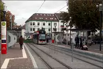 Streckendokumentation zweite Nord-Süd-Strecke in Freiburg - 

Die Haltestelle Fahnenbergplatz an der nordwestlichen Ecke der Altstadt.

07.10.2019 (M)