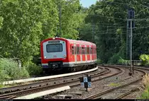 Zwei 472 der S-Bahn Hamburg als S21 von Hamburg-Bergedorf nach Hamburg Elbgaustraße erreichen den Hp Hamburg Dammtor auf der Hamburg-Altonaer Verbindungsbahn (KBS 137.1).
Aufgenommen am Ende des Bahnsteigs 3/4.
[1.8.2019 | 13:51 Uhr]