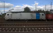 186 500-5 von Lineas/Railpool kommt aus Richtung Montzen/Belgien mit einem Güterzug aus Antwerpen-Noord(B) nach Köln-Gremberg(D) und fährt in Aachen-West ein. 
Aufgenommen vom Bahnsteig in Aachen-West. 
Bei Sonne und Wolken am Nachmittag vom 18.9.2019.