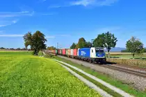 187 321 mit einem Containerzug am 13.10.2019 bei Langenisarhofen.