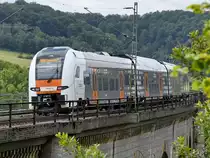Der RRX-Triebzug 462 010 Anfang Juli 2019 auf dem Viadukt Altenbeken.