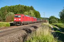 185 360 und 185 302 mit einem gemischten Güterzug bei Postbauer-Heng Richtung Nürnberg, 27.06.2019