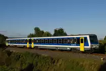 2446 514/1446 514 ex  ÖBB 5147 007 war am 19. September 2019 als  R 39516 nach Veszprém unterwegs, und wurde von mir im letzten Licht des Tages nahe der Ortschaft Jutaspuszta fotografiert.