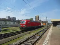 In meinem Urlaub anlässlich des Basel Tattoo 2018 habe ich einen Abstecher zum Basel Bad Bf gemacht, zu sehen ist Br 193 - 313 der DB Richtung Basel SBB . Aufnahme stammt vom 20.07.2018, Basel Bad Bf