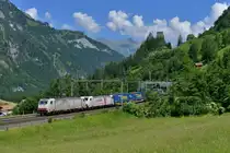 186 910 + 186 9xx mit einem KLV am 24.06.2016 bei Blausee.
