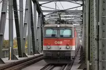 ÖBB 1144.075 im Nachschuss auf der Nordbahnbrücke über die Donau bei Wien Handelskai, 18.10.2019