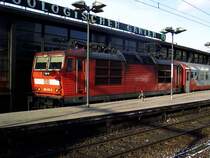 Dieses Bild entstand am 29.01.04 im Bahnhof Berlin Zoologischer Garten.
Es zeigt die 180-015, wie sie den Warschau Express zur Abstellung f�hrt.