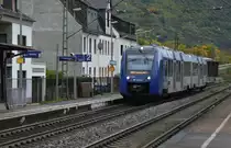 Der RE17 (Vlexx 622 918) ist am 16.10.2019 in Boppard-Bad Salzig auf dem Weg nach Koblenz Hbf. 