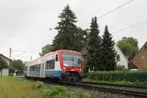 Leihweise war ein RegioShuttle als  VT 65  für die AVG im Einsatz. Aufgenommen am 8. Juli 2014 in Gondelsheim (Baden).
