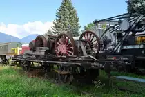 Ein Flachwagen war Ende August 2019 im Außenbereich des Heizhauses Lienz abgestellt. 