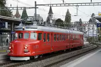 Roter Pfeil  CHURCHILL .
Anlässlich einer Sonderfahrt vom 16. November 2019 konnte der RAe 4/8 1021 mit Baujahr 1939 (1996) wieder einmal als sehr seltener Gast in der Westschweiz bewundert werden. Er ist in Zürich stationiert. Nach der Ankunft in Murten mit einer Reisegruppe von Genève auf Gleis 3 bot sich die Gelegenheit den fotogenen Oldtimer ab verschiedenen Standorten zu verewigen.
Foto: Walter Ruetsch 
