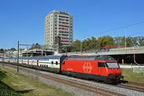 Re 460 040-9 fährt Richtung Bahnhof SBB. Die Aufnahme stammt vom 16.10.2019.