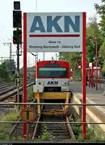 Altona-Kaltenkirchen-Neumünster Eisenbahn GmbH (AKN):
Ein VTA (Linke-Hofmann-Busch (LHB)) als A 4507 (A3) nach Ulzburg Süd steht im Startbahnhof Elmshorn auf Gleis 1a.
[5.8.2019 | 19:45 Uhr]
