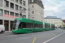 Be 6/8 Flexity 5026, auf der Linie 2, fährt Richtung Haltestelle Markthalle. Die Aufnahme stammt vom 12.11.2019.