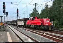 Schiebewandzug mit 261 103-6 (Voith Gravita 10 BB) DB durchfährt den Bahnhof Neumünster auf Gleis 3 in südlicher Richtung.
[5.8.2019 | 20:58 Uhr]