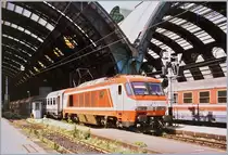 Die FS E 402 032 wartet in Milano Centrale mit einem IC auf die Abfahrt.

27. Juni 1997