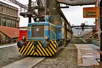 In der alten Völklinger Hütte kann man die Werkslok Nr. 34 von Henschel FNr. 31210/1966, Typ DHG 240, B-dh vor einigen Kohlewagen sehen. Diese Fotos stammt aus Juni 2005.