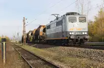 Nur wenige Torpedowagen hatte 151 161-7 am Haken als sie von der ROGESA in Dillingen zu Saarstahl nach Völklingen unterwegs war.
Hier beim ehemaligen Kraftwerk Ensdorf am 22.11.2019