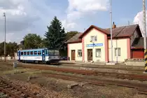 CD 810 097-6 am 24.August 2019 als Os 24937 (Velke Mezirici - Studenec) im Bahnhof Budisov u Trebice.