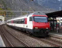 SBB - Schnellzug nach Brig an der Spitze der Steuerwagen Bt 50 85 28-94 926-8 bei der einfahrt im Bahnhof von Matigny am 23.11.2019